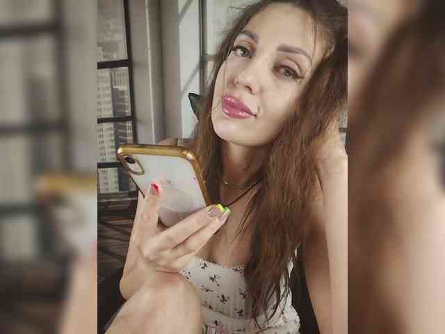 SexyKitty75-1 webcam