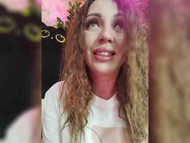 SexyKitty75-1 webcam