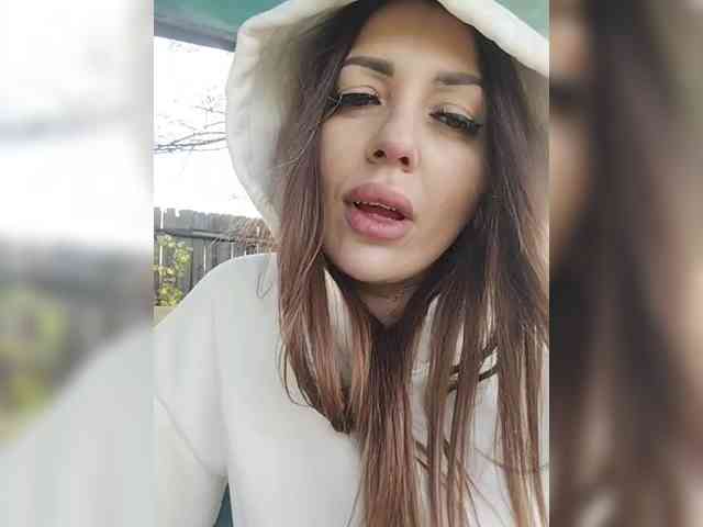 SexyKitty75-1 webcam