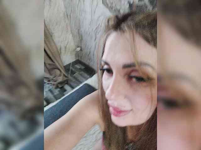 SexyKitty75-1 webcam