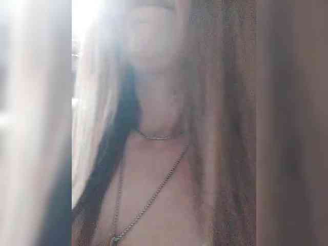 SexyKitty75-1 webcam