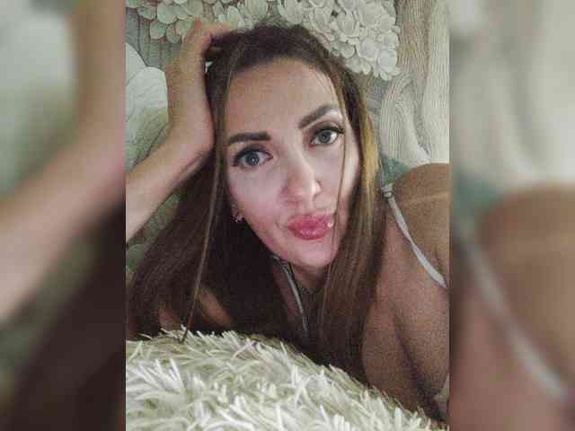 SexyKitty75-1 webcam