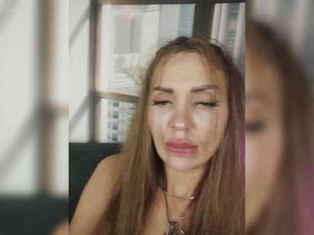 SexyKitty75-1 webcam