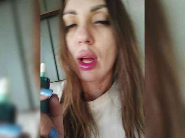SexyKitty75-1 webcam