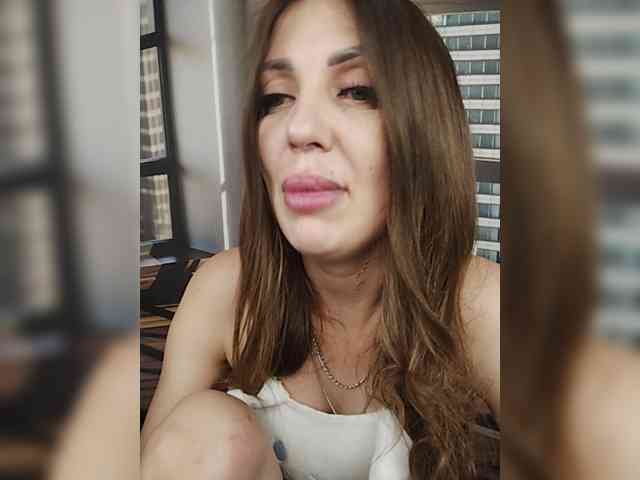 SexyKitty75-1 webcam