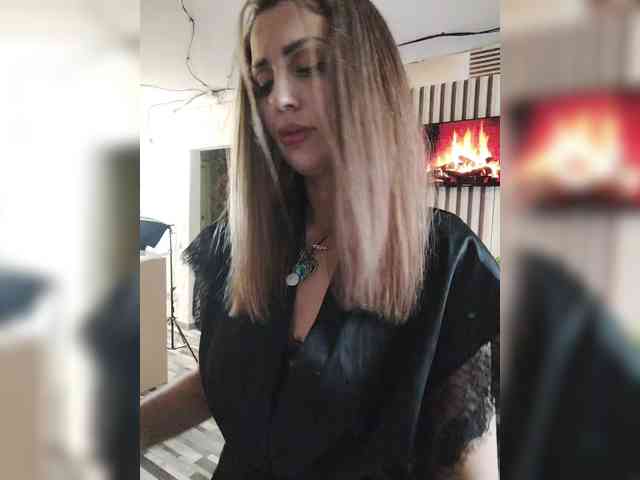 SexyKitty75-1 webcam