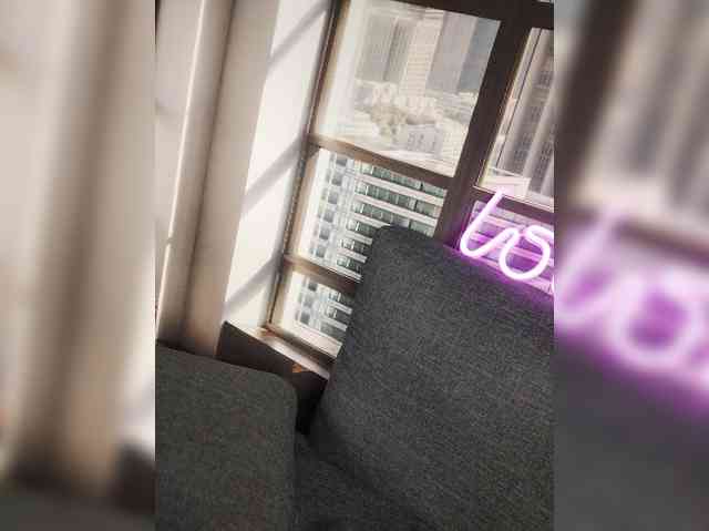 sexykitty75-1's live room