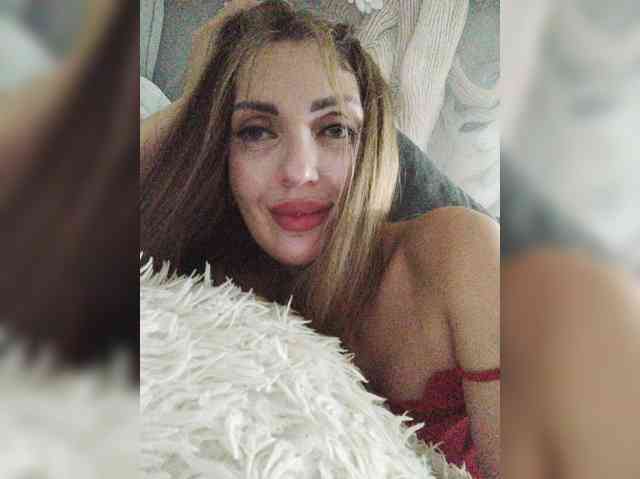 SexyKitty75-1 webcam