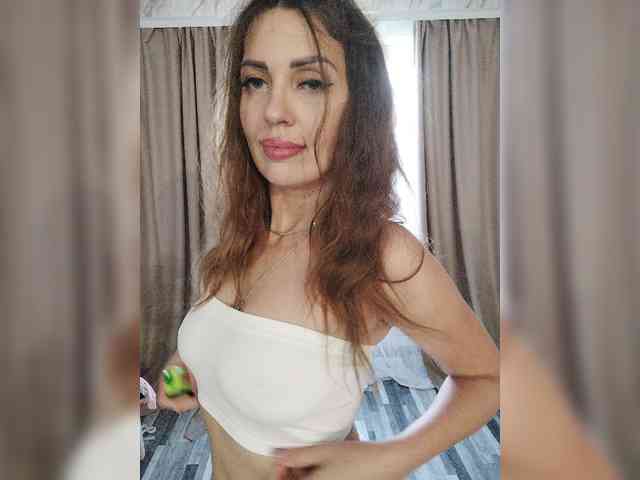 SexyKitty75-1 webcam