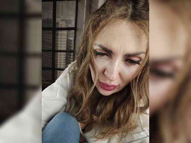 SexyKitty75-1 webcam