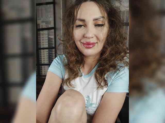 SexyKitty75-1 webcam
