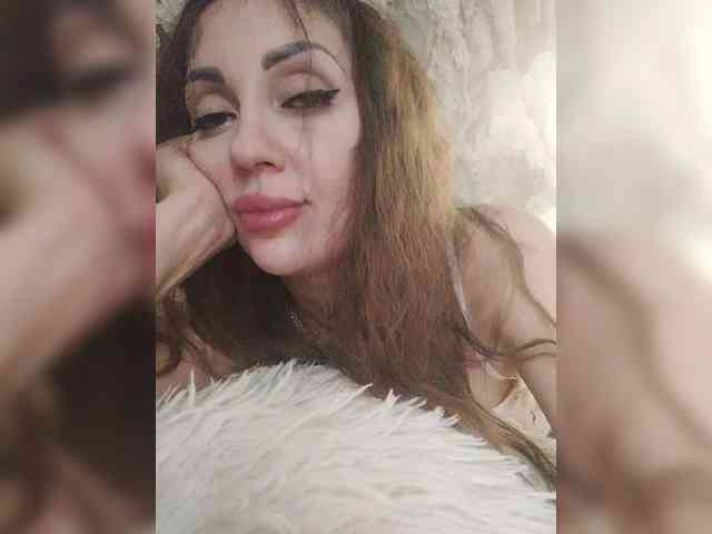 SexyKitty75-1 webcam