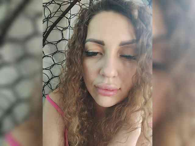 SexyKitty75-1 webcam