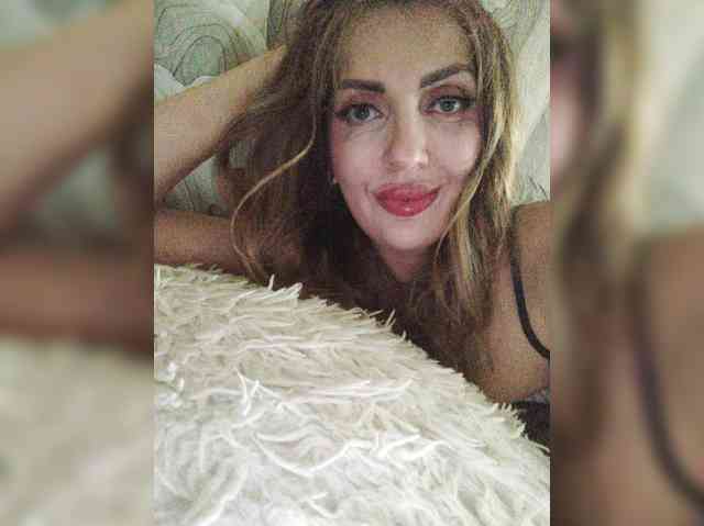 SexyKitty75-1 webcam