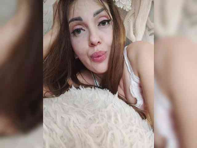 SexyKitty75-1 webcam