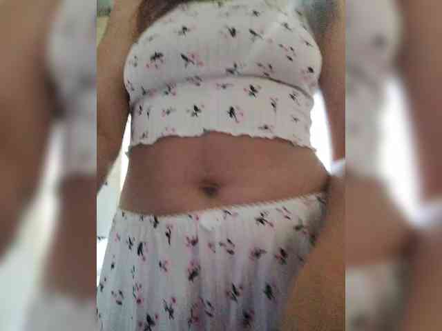 SexyKitty75-1 webcam