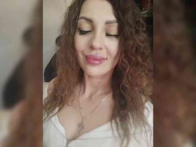 SexyKitty75-1 webcam