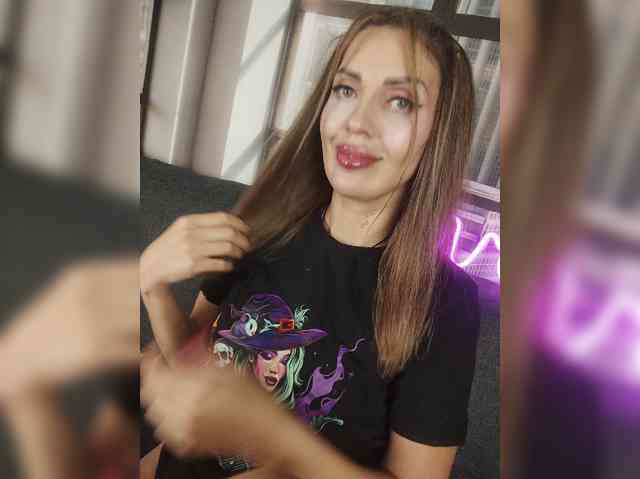 SexyKitty75-1 webcam