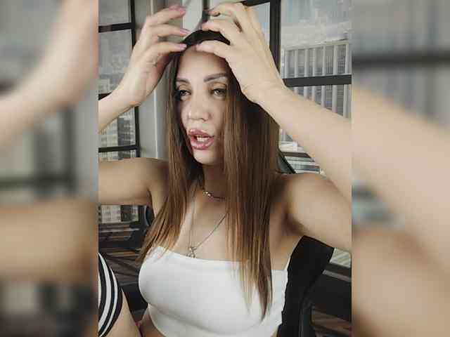 SexyKitty75-1 webcam