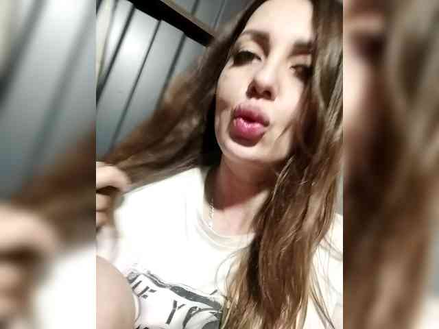 SexyKitty75-1 webcam