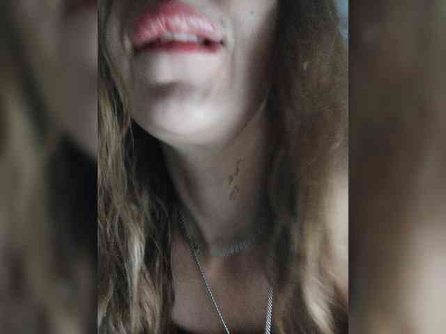 SexyKitty75-1 webcam
