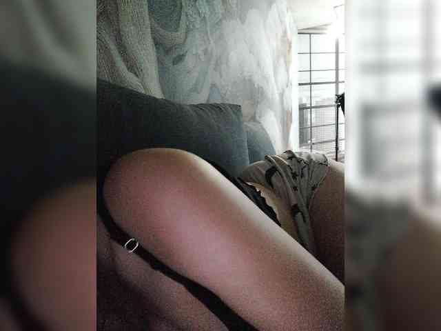 SexyKitty75-1 webcam