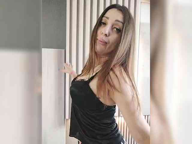 SexyKitty75-1 webcam