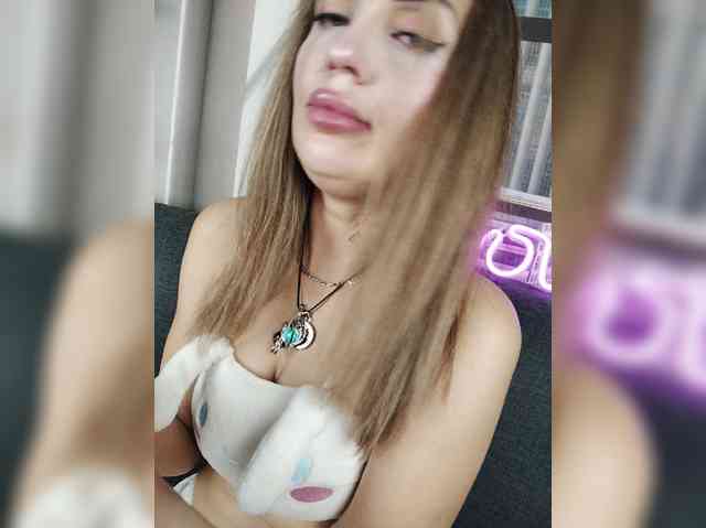 sexykitty75-1's live room