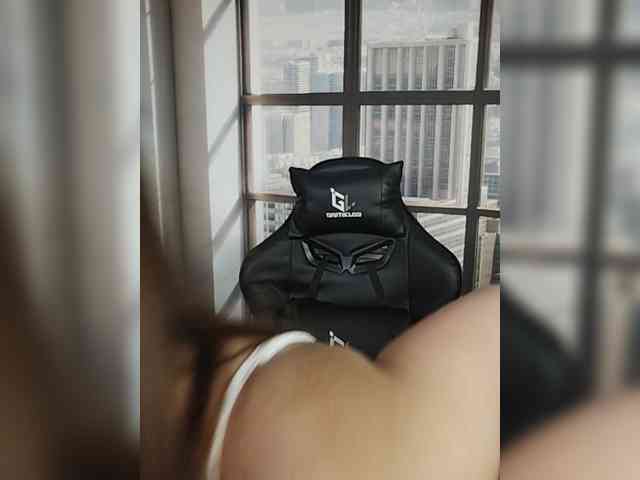 SexyKitty75-1 webcam