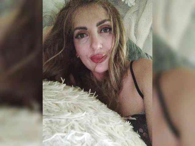 SexyKitty75-1 webcam
