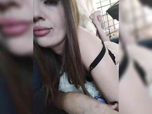 SexyKitty75-1 webcam