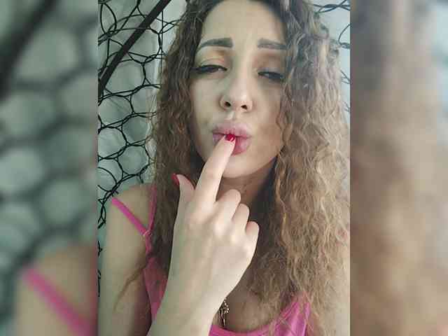 SexyKitty75-1 webcam