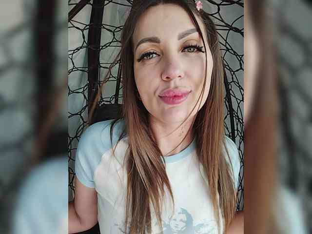 SexyKitty75-1 webcam