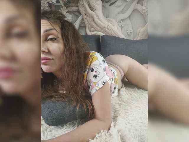 SexyKitty75-1 webcam