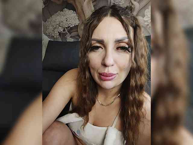 SexyKitty75-1 webcam