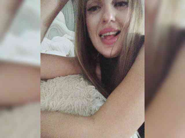 SexyKitty75-1 webcam