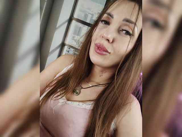 SexyKitty75-1 webcam