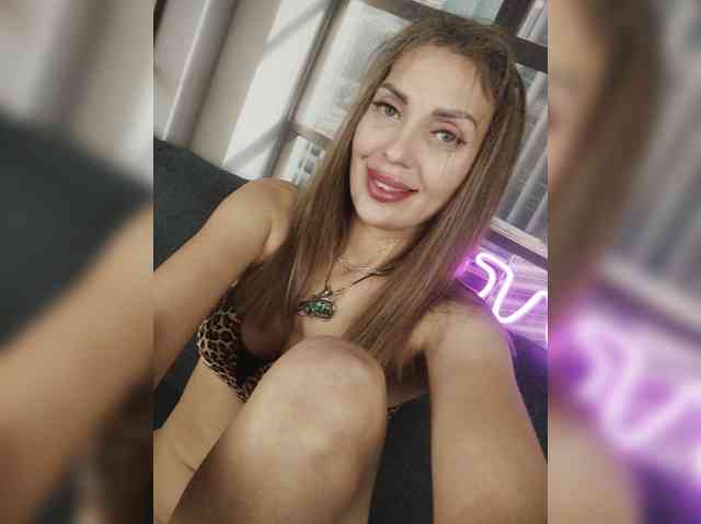 SexyKitty75-1 webcam
