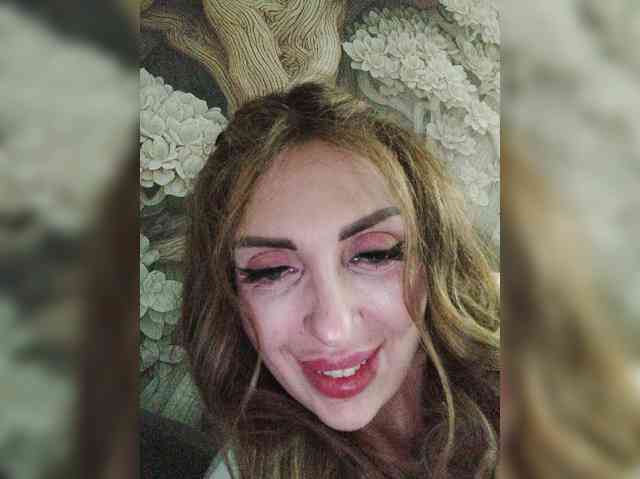SexyKitty75-1 webcam
