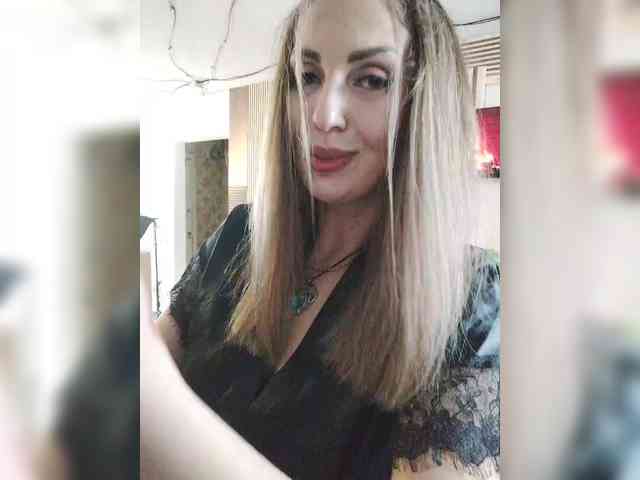SexyKitty75-1 webcam