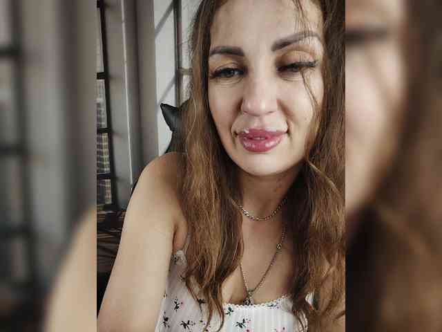 SexyKitty75-1 webcam