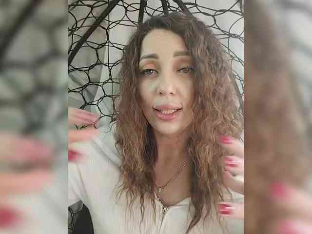 SexyKitty75-1 webcam