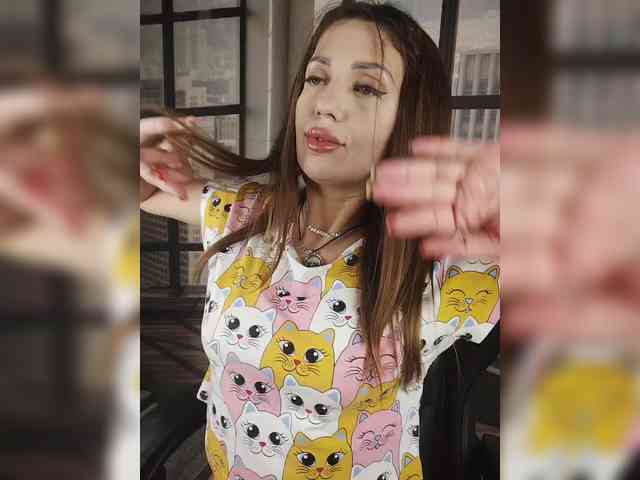 SexyKitty75-1 webcam