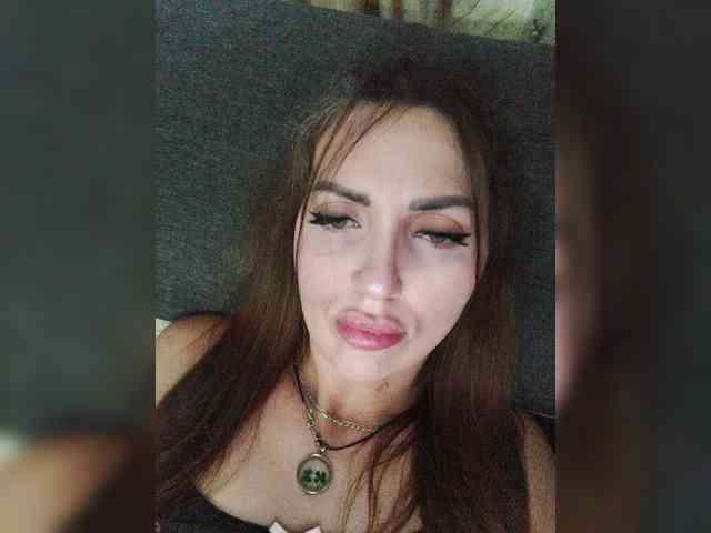 SexyKitty75-1 webcam