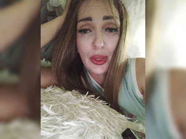 SexyKitty75-1 webcam