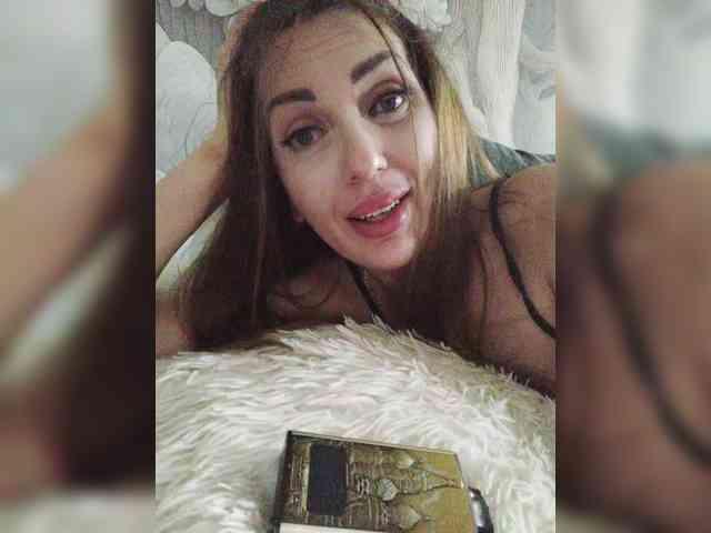 SexyKitty75-1 webcam
