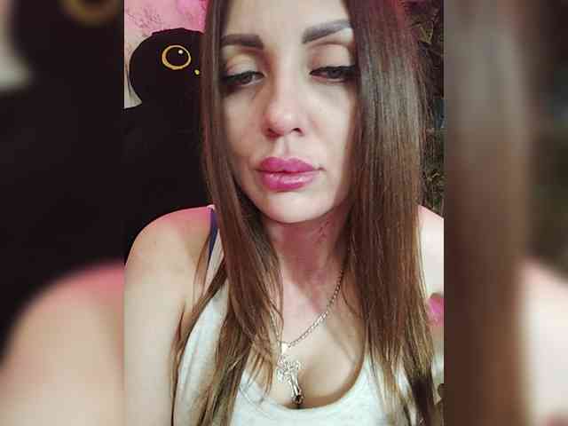 SexyKitty75-1 webcam