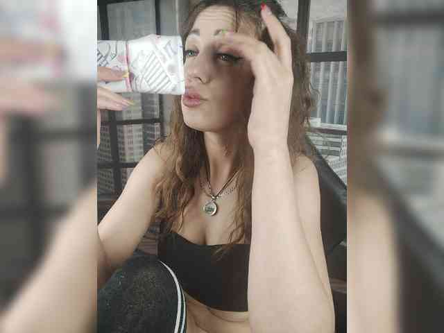 SexyKitty75-1 webcam
