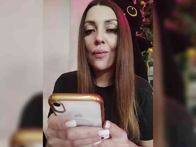 SexyKitty75-1 webcam