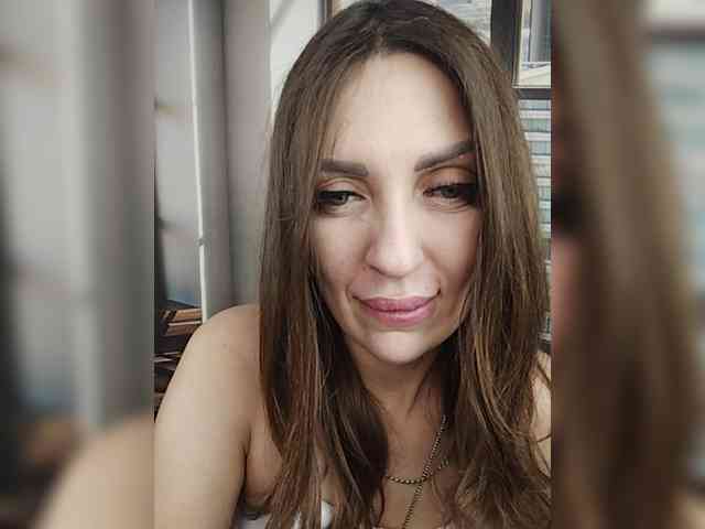 SexyKitty75-1 webcam